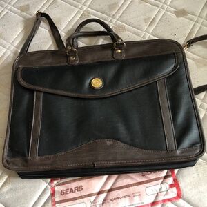 Brown laptop/ briefcase for work, school, and more- used but in Good shape